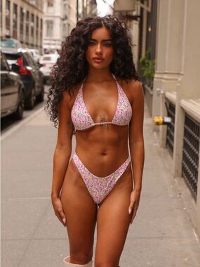 Kulani Kinis Vintage V Bikini Bottom – Grape Spritz Floral | Size Small | NWT